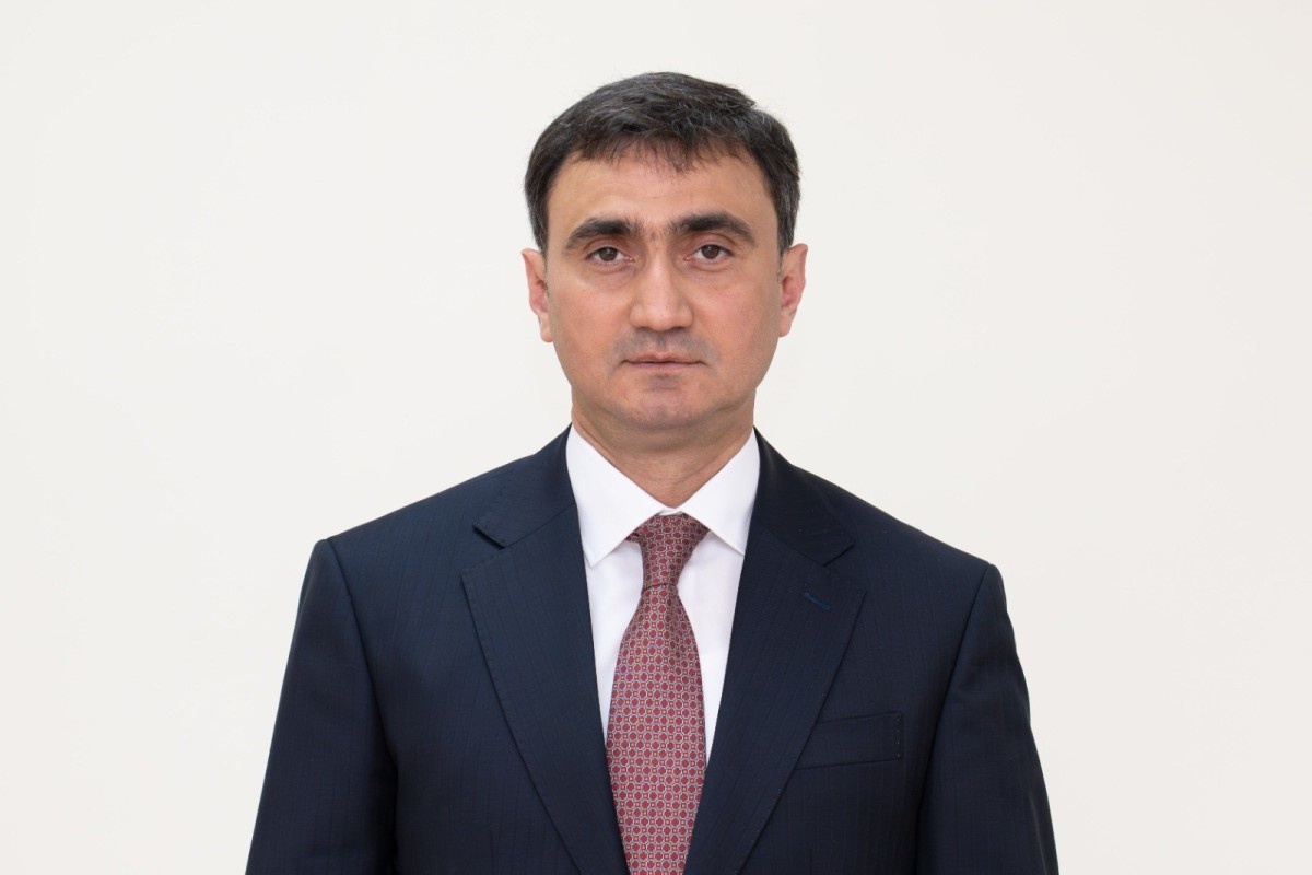 06 markalı minik maşını matorunun beznomer rüsümu neçə manatdır?