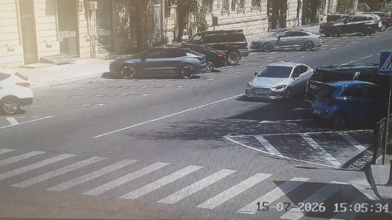 327 . 2 cerme gelib eks istiqametde hereket